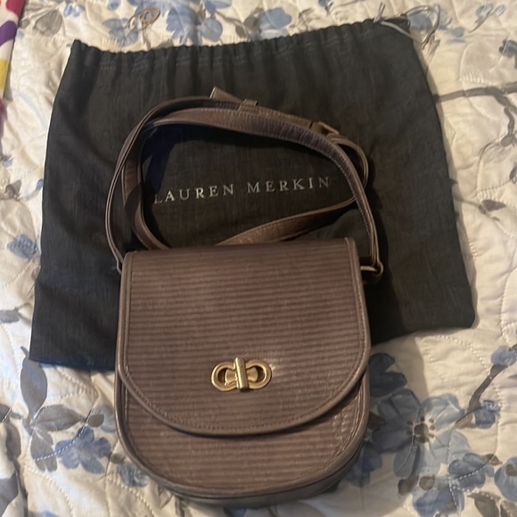 LAURA MERKIN GREY LEATHER cross body with adjustable strap! - Picture 4 of 7